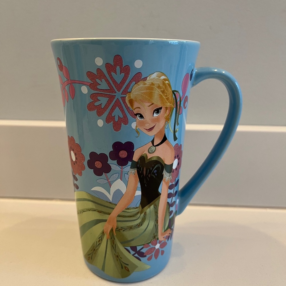 Disney frozen Anna 6” coffee mug